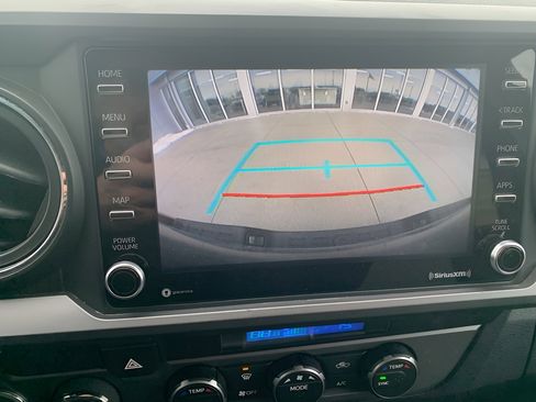 Used 2021 Toyota Tacoma TRD Off-Road image 17