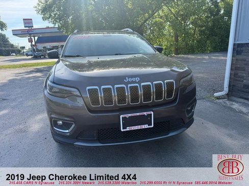 Used 2019 Jeep Cherokee Limited AWD/4WD image 2