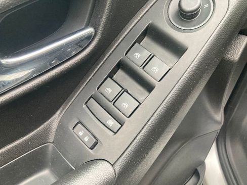 Used 2019 Chevrolet Trax LT w/ LT Convenience Package image 14