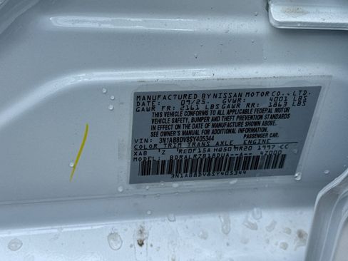 New 2025 Nissan Sentra SR w/ Trunk Package image 23