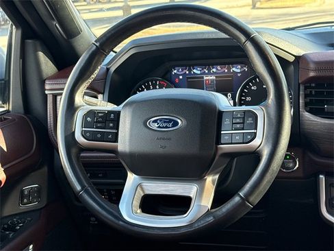 Used 2024 Ford Expedition Max Limited image 15