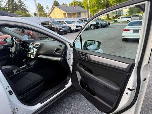 Used 2016 Subaru Outback 2.5i Premium AWD/4WD image 11