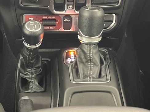 New 2026 Jeep Gladiator Mojave image 13