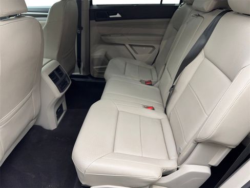 Used 2023 Volkswagen Atlas SE w/ Panoramic Sunroof Package image 32