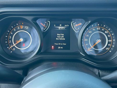 New 2025 Jeep Gladiator Sport image 18