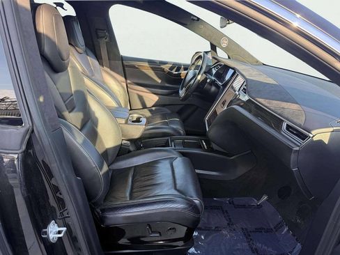 Used 2016 Tesla Model X 90D image 13