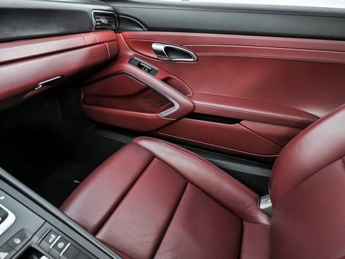 Used 2018 Porsche 911 Carrera image 38