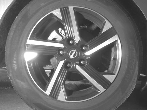 Used 2025 Nissan Sentra SV image 15