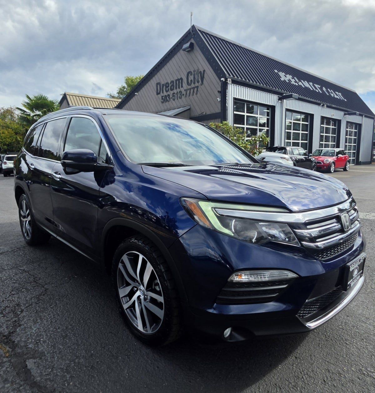 Used 2016 Honda Pilot Touring image 1