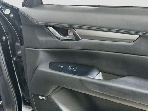 Used 2018 MAZDA CX-5 Touring w/ Preferred Equipment Package FWD image 31