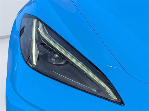 Used 2023 Chevrolet Corvette Stingray Premium Conv w/ Z51 Performance Package image 9