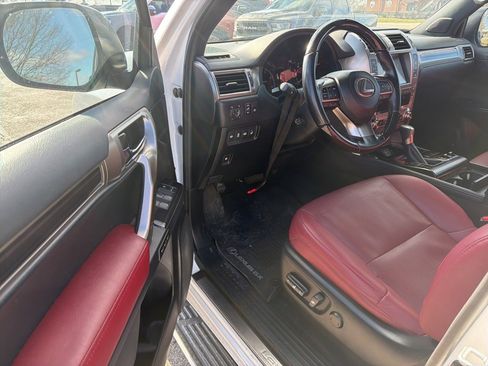 Used 2021 Lexus GX 460 Premium w/ Premium Package image 8