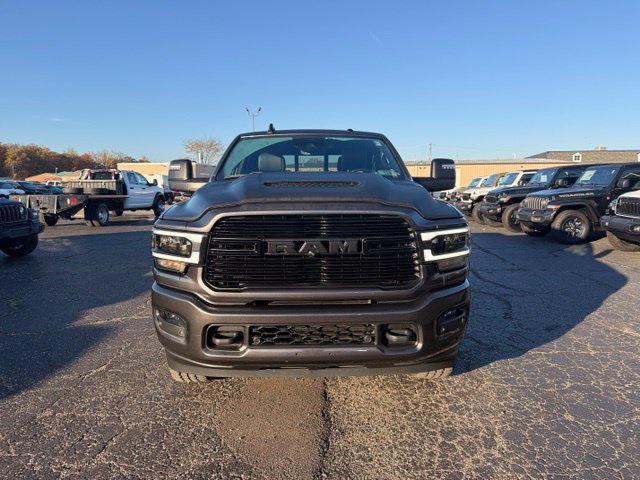 Used 2024 RAM 3500 Laramie w/ Night Edition AWD/4WD image 3