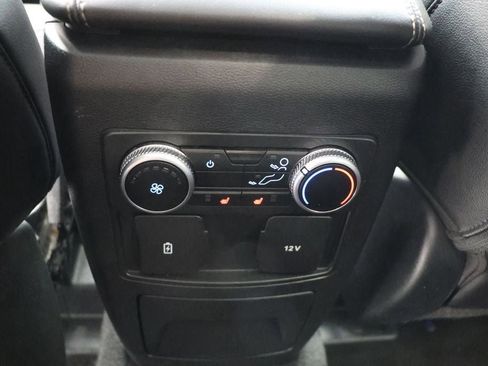 Used 2023 Ford Explorer Limited image 13