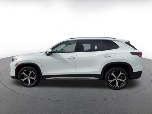 Used 2026 Volkswagen Tiguan SE AWD/4WD image 11