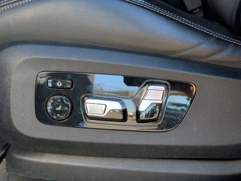 Used 2020 BMW X6 M Competition w/ Executive Package image 28