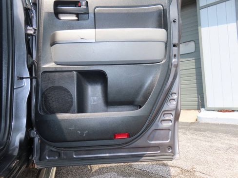 Used 2011 Toyota Tundra 4x4 Double Cab w/ Tow Pkg image 37