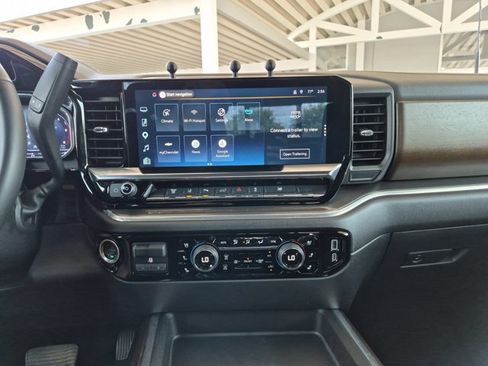 Used 2025 Chevrolet Silverado 3500 High Country w/ High Country Premium Package AWD/4WD image 15