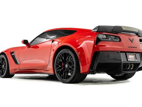 Used 2015 Chevrolet Corvette Z06 w/ 3LZ Preferred Equipment Group image 9