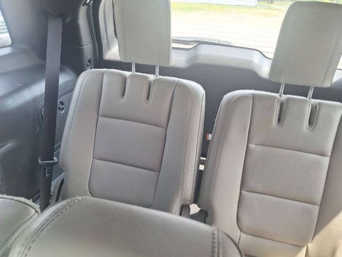 Used 2015 Ford Explorer XLT w/ Equipment Group 202B AWD/4WD image 20