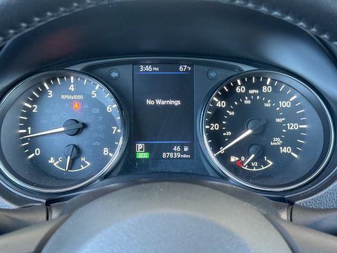 Used 2020 Nissan Rogue SV w/ Premium Package FWD image 25