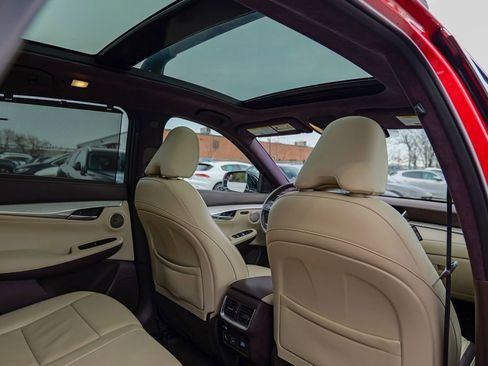 Used 2019 INFINITI QX50 Essential w/ Sensory Package image 31