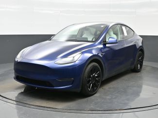Used 2023 Tesla Model Y Long Range video 1