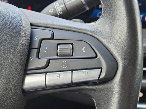 Used 2024 Cadillac XT4 Premium Luxury FWD image 16