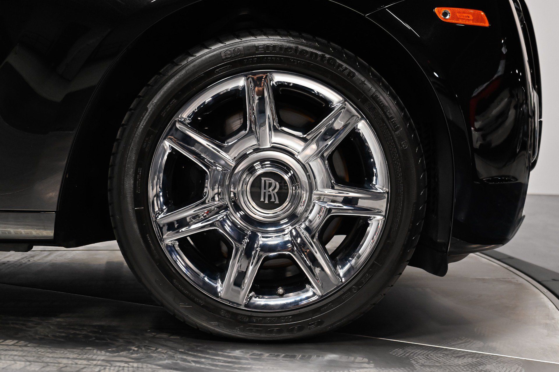 Used 2012 Rolls-Royce Ghost RWD image 61