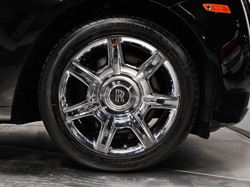 Used 2012 Rolls-Royce Ghost RWD image 61