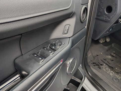 Used 2024 Ford Expedition Max XLT image 26