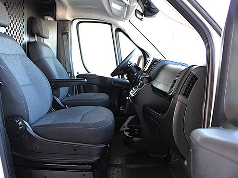 Used 2023 RAM ProMaster 2500 image 18