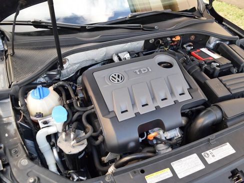 Used 2015 Volkswagen Passat TDI SEL Premium image 79