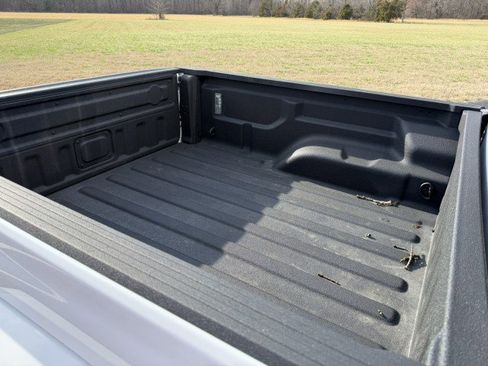 Used 2024 Jeep Gladiator Sport image 9