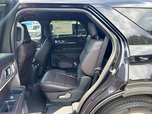 New 2026 Ford Explorer Platinum RWD image 14