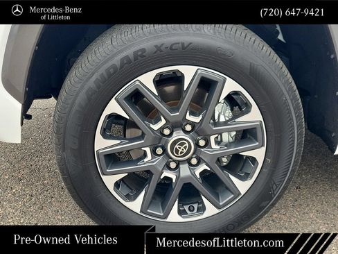 Used 2024 Toyota Tundra Limited AWD/4WD image 10