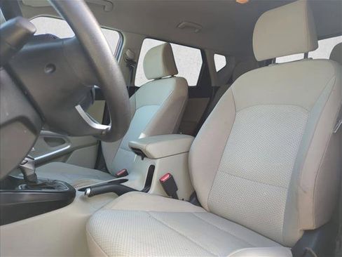 Used 2020 Kia Soul LX image 18