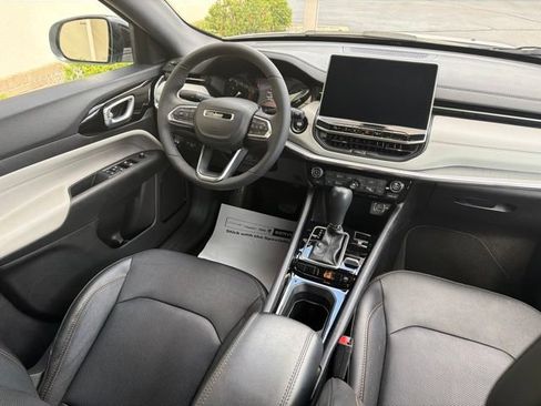 Used 2023 Jeep Compass Limited AWD/4WD image 20
