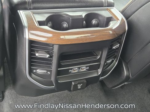Used 2022 RAM 1500 Laramie AWD/4WD image 12