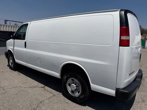 Used 2007 Chevrolet Express 3500 RWD image 9