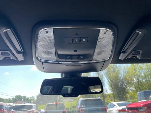 Used 2018 Chrysler 300 S RWD image 20