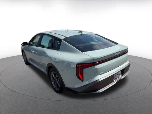 Used 2025 Kia K4 LXS FWD image 11