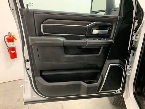 Used 2026 RAM 2500 Laramie AWD/4WD image 18
