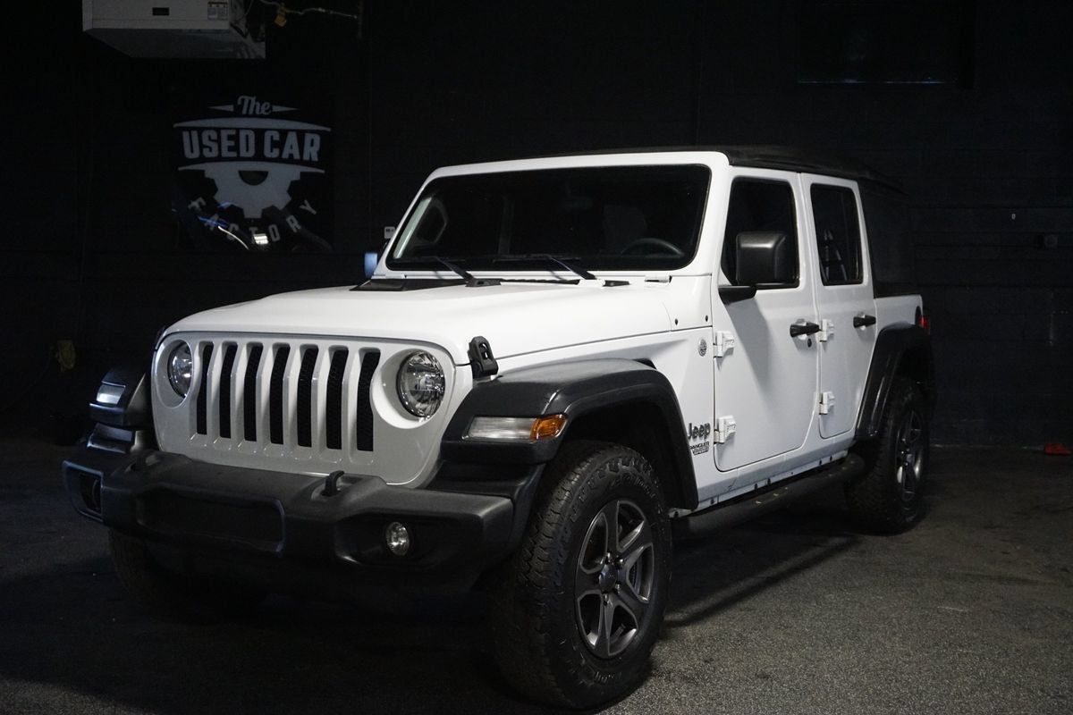 Used 2018 Jeep Wrangler Unlimited Sport AWD/4WD image 1