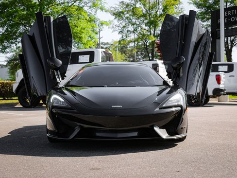 Used 2019 McLaren 570S Spider image 6