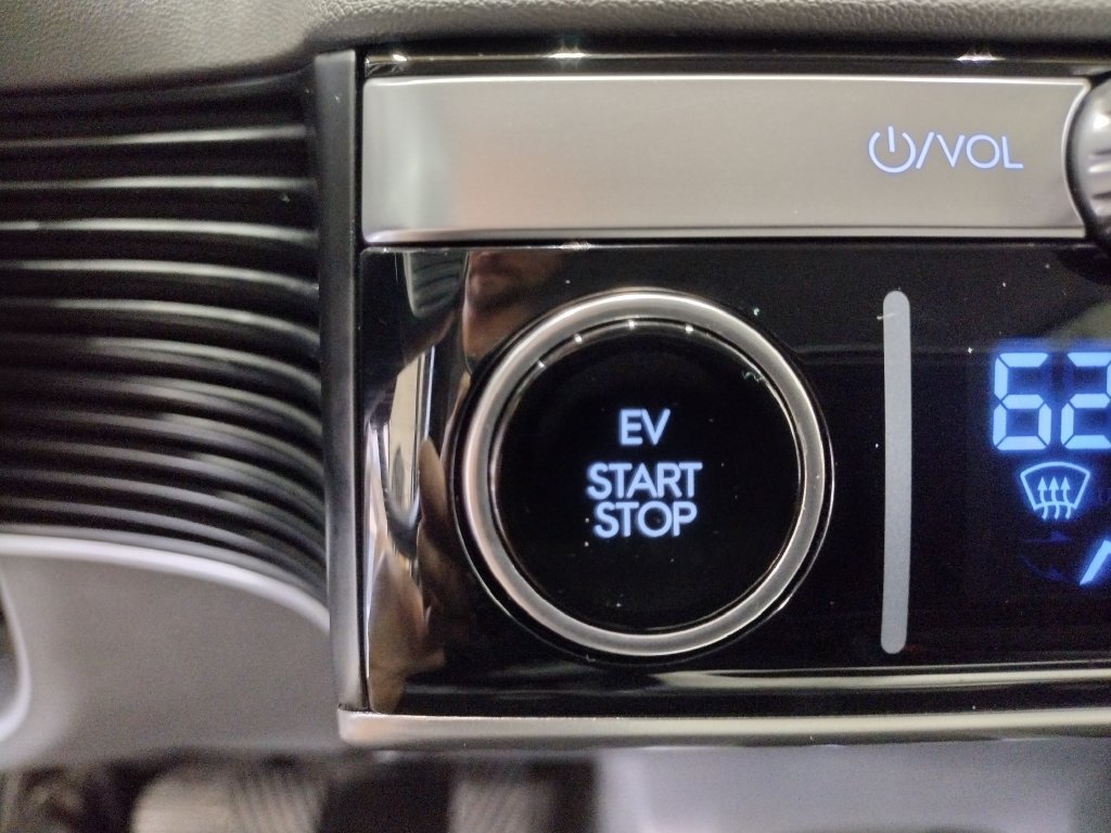 Certified 2024 Hyundai Ioniq 5 SEL AWD/4WD image 35