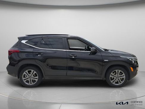 Certified 2023 Kia Seltos S w/ Navigation Package AWD/4WD image 4