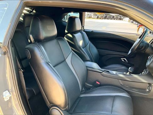 Certified 2023 Dodge Challenger SXT w/ Plus Package image 10