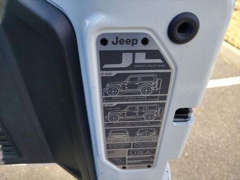 Certified 2024 Jeep Wrangler Sport image 29