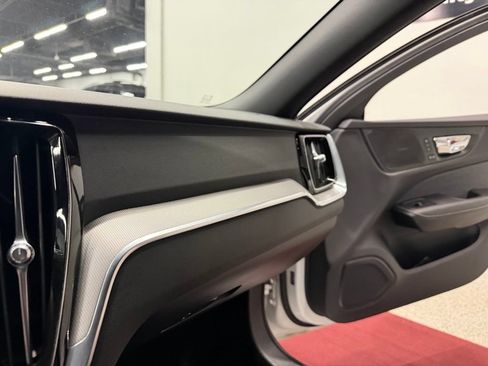 Used 2019 Volvo S60 T6 R-Design AWD/4WD image 46